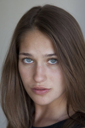 Lola Kirke photo