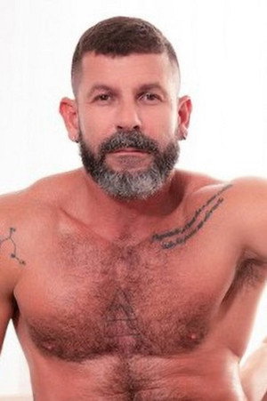 Photo of Eduardo Soares from the Latest Netflix gallery