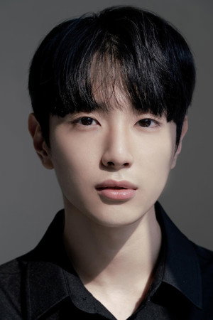 Photo of Lee Ro Woom from the Latest Netflix gallery