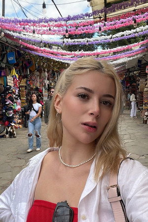 Photo of Angelique Lapiedra from the Latest Netflix gallery