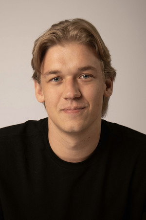 Photo of Pedro Zurawski from the Latest Netflix gallery