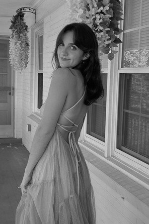 Photo of Anna Mousseau from the Latest Netflix gallery