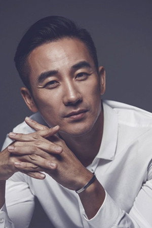 Uhm Tae-woong photo