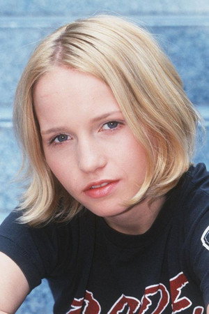 Photo of Julia Hummer from the Latest Netflix gallery