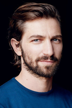 Michiel Huisman photo