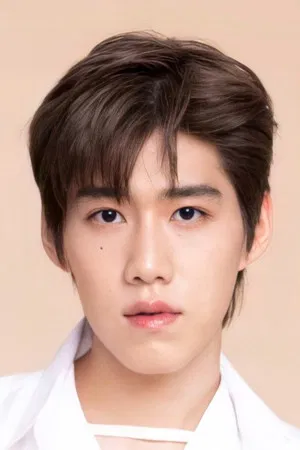 Krit Amnuaydechkorn photo