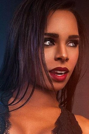Photo of Renee Michelle from the Latest Netflix gallery