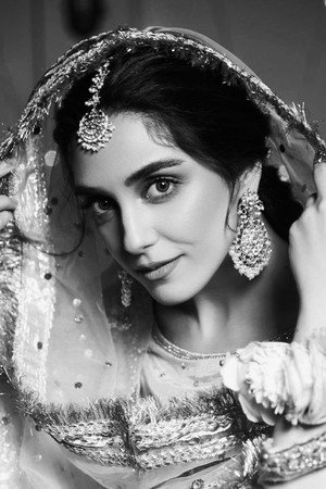 Maya Ali photo
