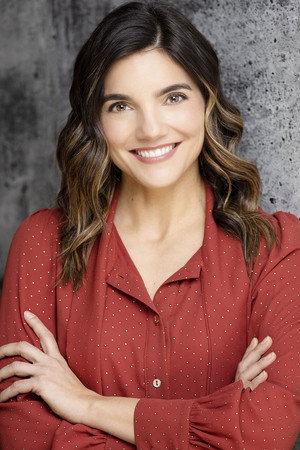 Photo of Caroline Raynaud from the Latest Netflix gallery