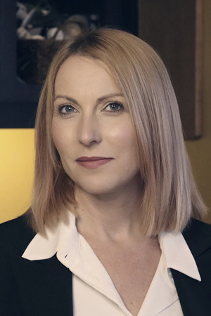 Photo of Jenny Bell from the Latest Netflix gallery