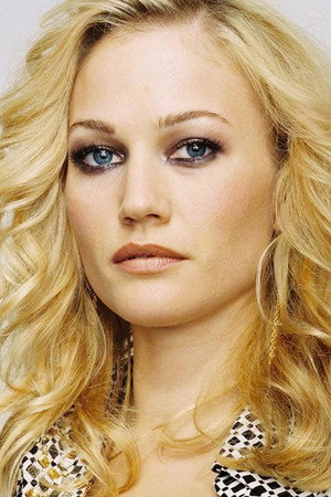 Sarah Wynter photo