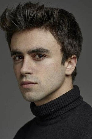 Itzan Escamilla photo