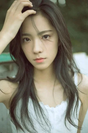 Photo of Sabrina Zhuang from the Latest Netflix gallery