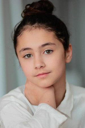 Photo of Anouk Tanguay from the Latest Netflix gallery
