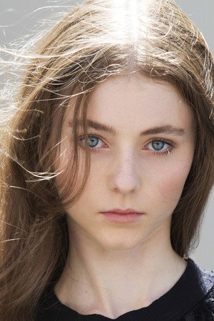 Thomasin McKenzie photo