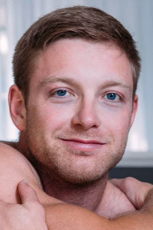 Photo of Kyle Denton from the Latest Netflix gallery