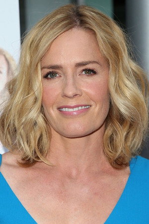 Elisabeth Shue photo