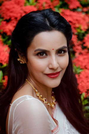 Priya Anand photo