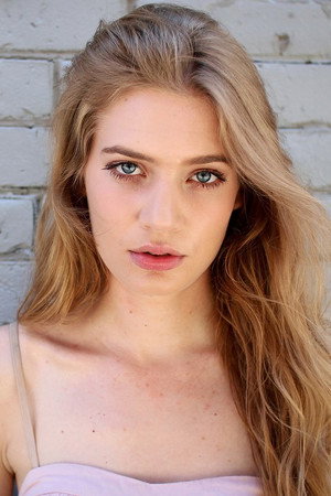 Photo of Clara Pasieka from the Latest Netflix gallery