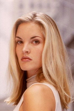 Bridgette Wilson-Sampras photo