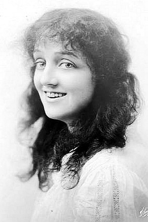 Photo of Florence Martin from the Latest Netflix gallery