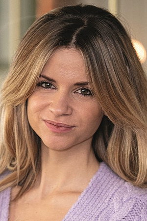 Photo of Paula Cancio from the Latest Netflix gallery