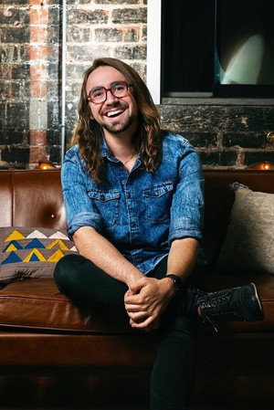 Photo of Hunter Hopewell from the Latest Netflix gallery