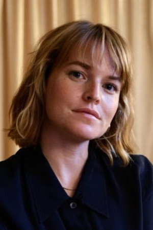 Photo of Erin Johnson from the Latest Netflix gallery