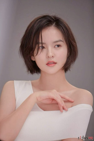 Kim Yoon-hye photo