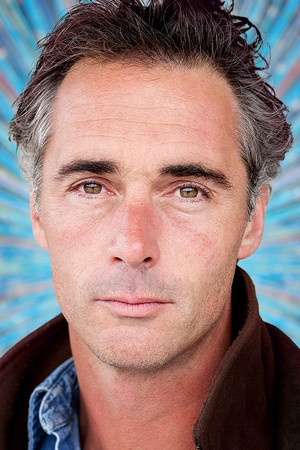 Greg Wise photo