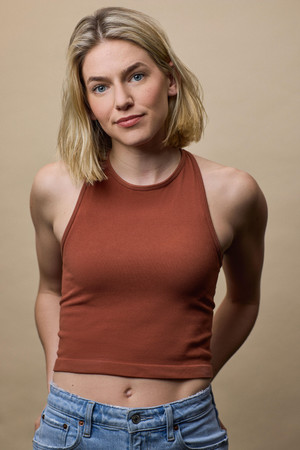Photo of Georgia Simmons from the Latest Netflix gallery