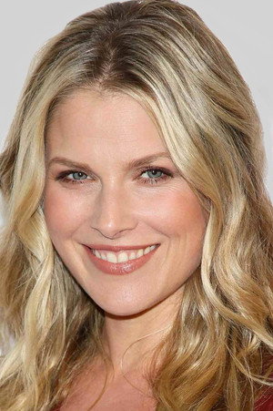 Ali Larter photo