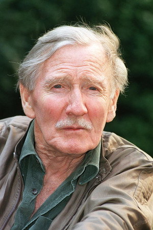Leslie Phillips photo