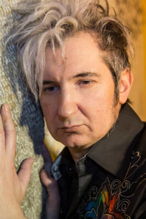 Photo of Paulo Bragança from the Latest Netflix gallery