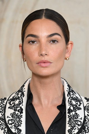 Photo of Lily Aldridge from the Latest Netflix gallery