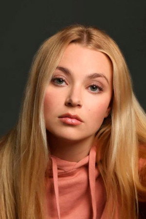 Photo of Irene Ferreiro from the Latest Netflix gallery