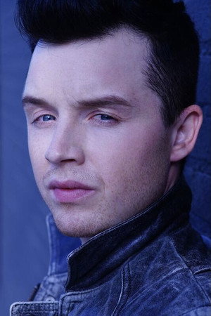 Noel Fisher photo