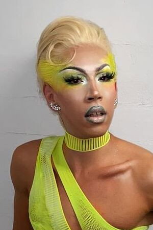 Tessa Testicle photo