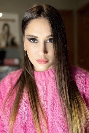 Photo of Zeynep Koçak from the Latest Netflix gallery
