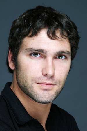 Photo of Néstor Arnas from the Latest Netflix gallery