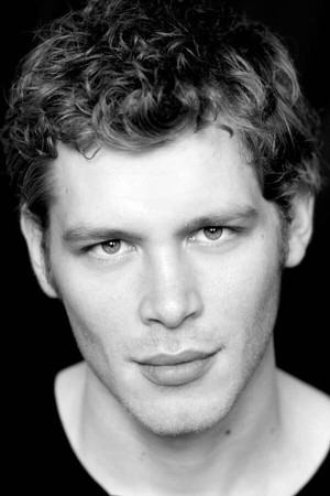 Joseph Morgan photo