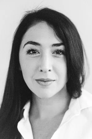 Photo of Meredith Alloway from the Latest Netflix gallery