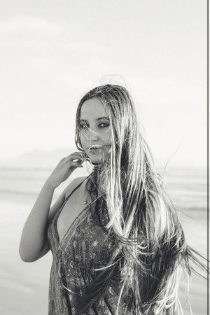 Photo of Indy van Zyl from the Latest Netflix gallery