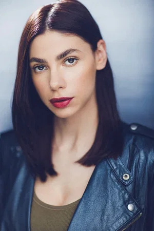 Photo of Shannon Dalonzo from the Latest Netflix gallery
