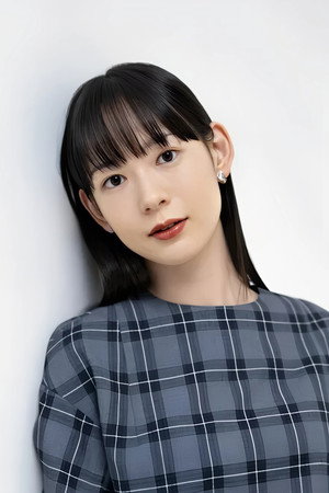 Moeka Hoshi photo