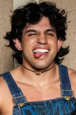 Photo of Charlie Hilder from the Latest Netflix gallery