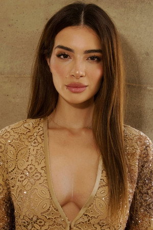 Photo of Melisa Aslı Pamuk from the Latest Netflix gallery