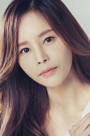 Photo of Lee Young-ah from the Latest Netflix gallery