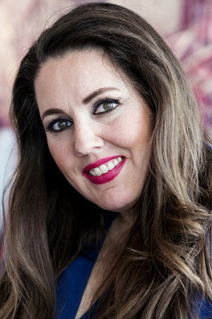 Photo of Linda Andrews from the Latest Netflix gallery