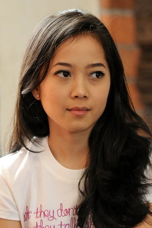Karina Salim photo